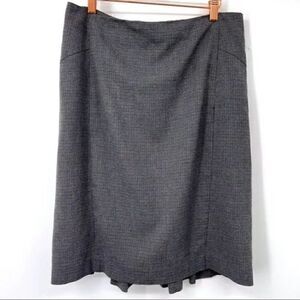 Express gray plaid pencil skirt pleaded back sz 8 BoxI